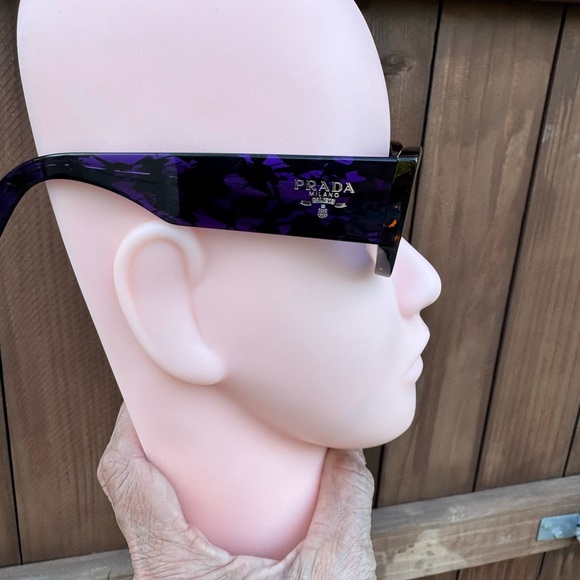 Prada Brown Sunglasses with Geometric Design - Picture 8 of 14